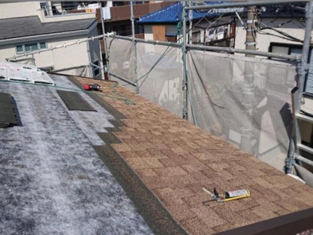 茅ヶ崎市 K様邸 屋根カバー工法･外壁塗装工事 施工中